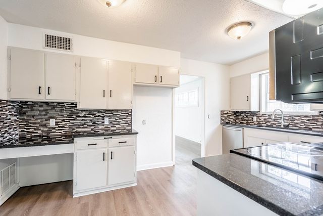 1005 NW 9th St, Andrews, TX 79714