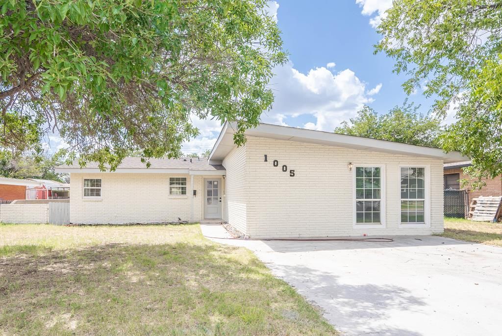 1005 NW 9th St, Andrews, TX 79714