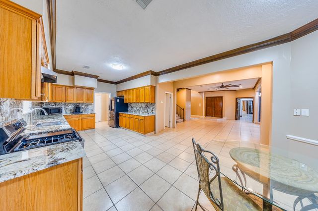 7606 Antoine Drive, Houston, TX 77088