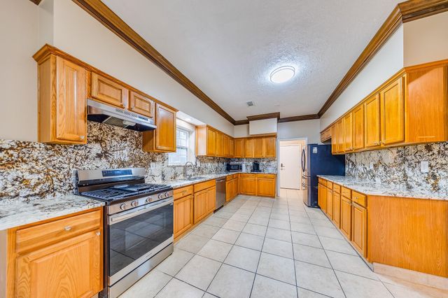 7606 Antoine Drive, Houston, TX 77088