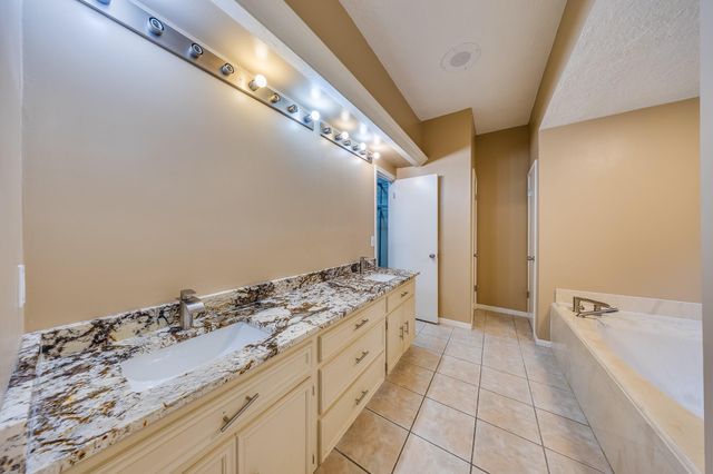 7606 Antoine Drive, Houston, TX 77088