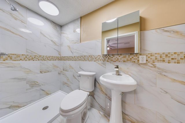 7606 Antoine Drive, Houston, TX 77088