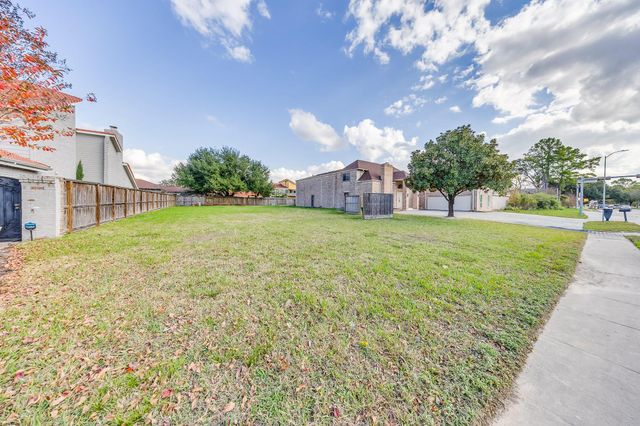 7606 Antoine Drive, Houston, TX 77088