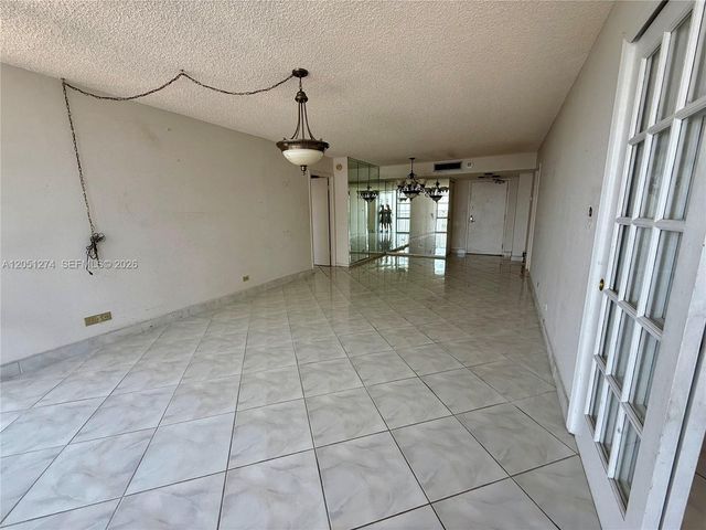 301 174th St 1907, Sunny Isles Beach, FL 33160
