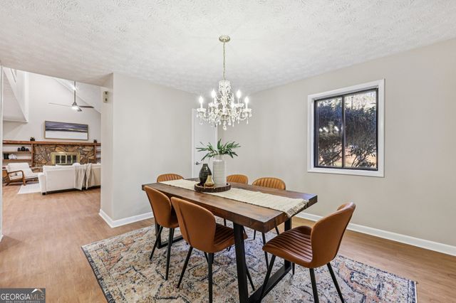 680 Branch Valley Court, Roswell, GA 30076