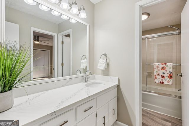 680 Branch Valley Court, Roswell, GA 30076