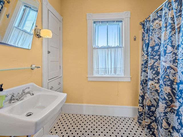 14 Liberty Street, Montpelier, VT 05602
