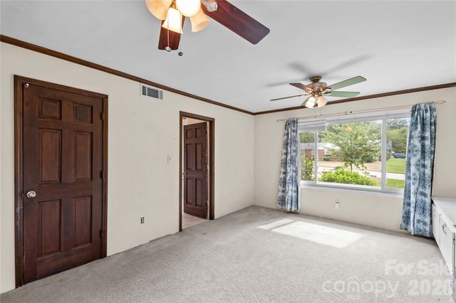603 Colonial Drive, Statesville, NC 28625