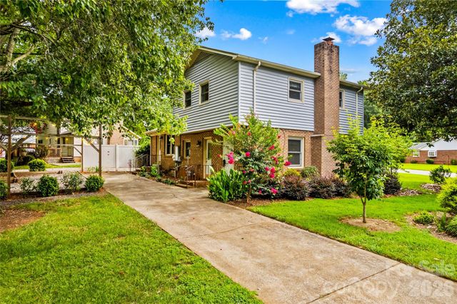 603 Colonial Drive, Statesville, NC 28625