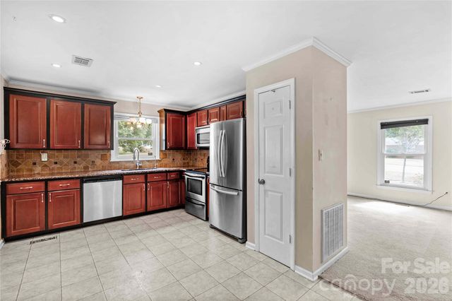 603 Colonial Drive, Statesville, NC 28625
