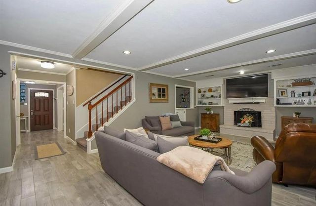 10519 Jaycreek Drive, Houston, TX 77070