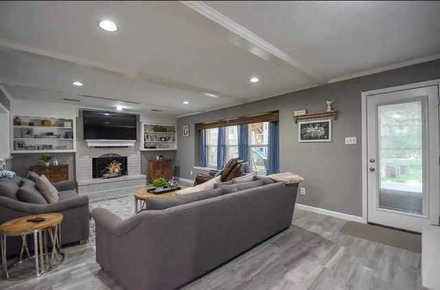 10519 Jaycreek Drive, Houston, TX 77070