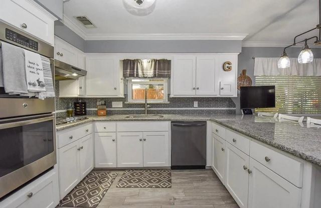 10519 Jaycreek Drive, Houston, TX 77070