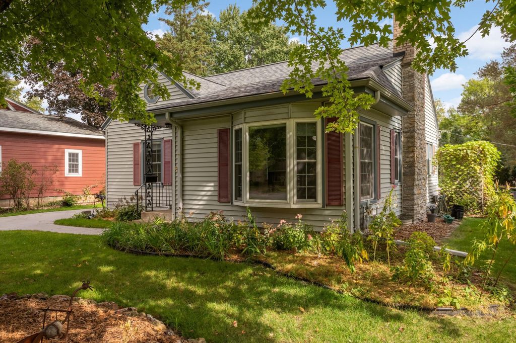 1784 Dunlap Street N, Roseville, MN 55113 — photo 2