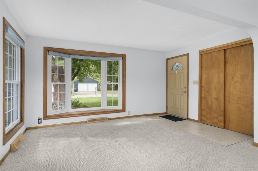 1784 Dunlap Street N, Roseville, MN 55113 — photo 4