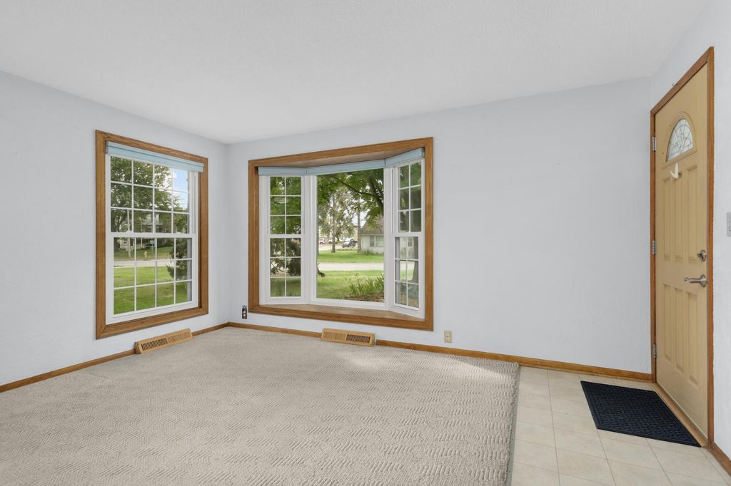 1784 Dunlap Street N, Roseville, MN 55113 — photo 5