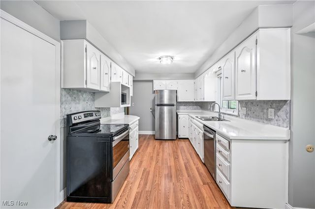 675 Blueberry Hill Drive, Canfield, OH 44406