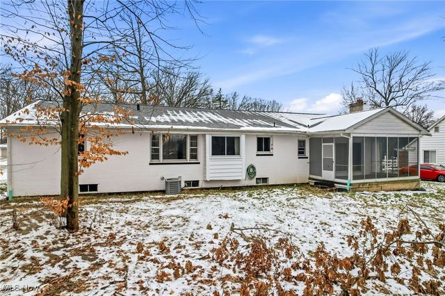 675 Blueberry Hill Drive, Canfield, OH 44406