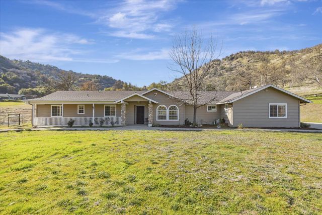 37985 Waxberry Lane, Yokuts Valley, CA 93675
