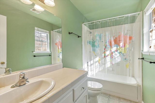 37985 Waxberry Lane, Yokuts Valley, CA 93675