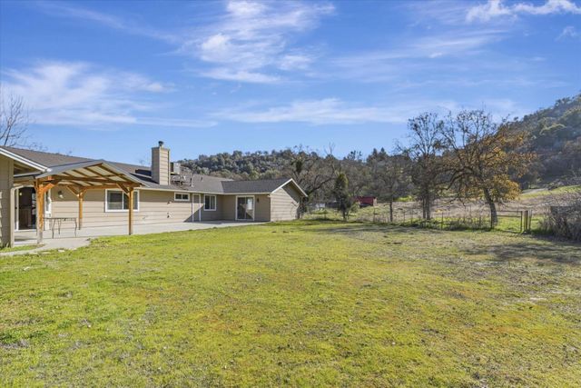 37985 Waxberry Lane, Yokuts Valley, CA 93675