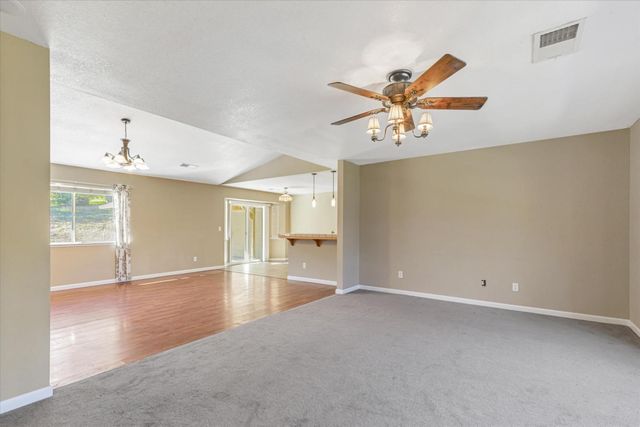 37985 Waxberry Lane, Yokuts Valley, CA 93675