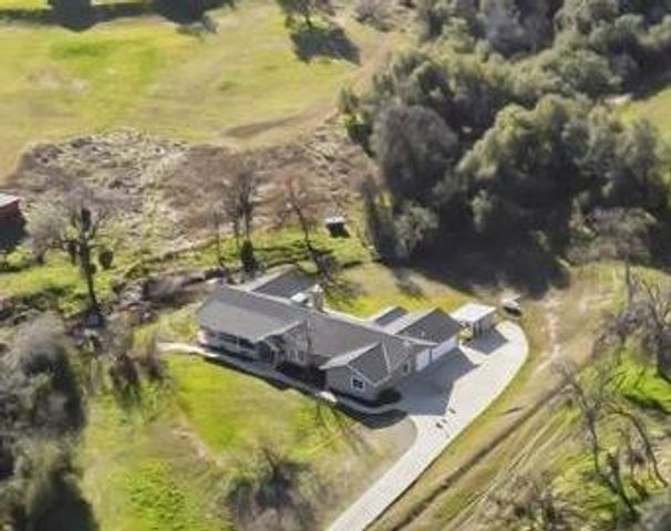 37985 Waxberry Lane, Yokuts Valley, CA 93675
