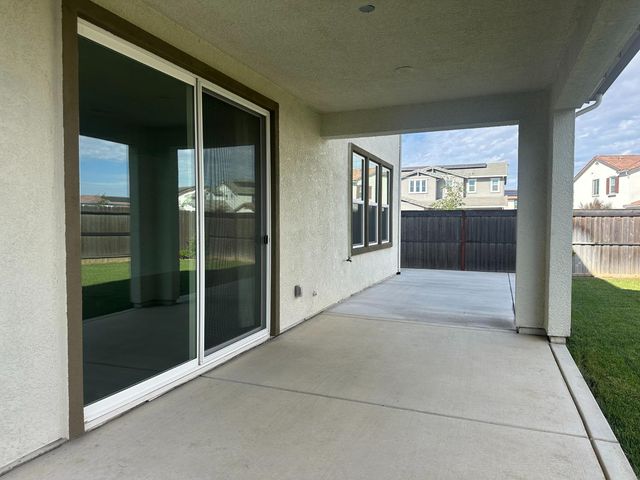 10491 Tavoras Ct, Elk Grove, CA 95757