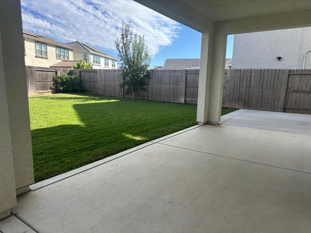 10491 Tavoras Ct, Elk Grove, CA 95757