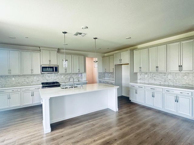 10491 Tavoras Ct, Elk Grove, CA 95757