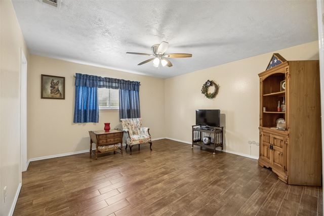 2903 Country Place Court, Carrollton, TX 75006