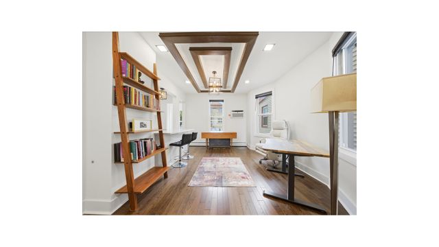 916 CLARENCE Avenue, New York City, NY 10465