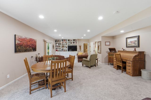 617 Timberview Drive, Adel, IA 50003