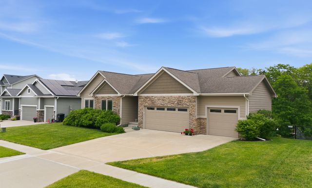 617 Timberview Drive, Adel, IA 50003