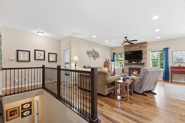 617 Timberview Drive, Adel, IA 50003