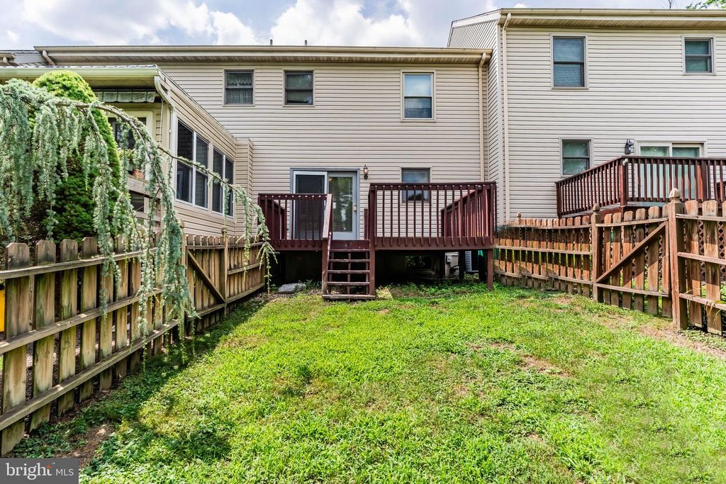 1526 TUSSEY CT, Mechanicsburg, PA 17050