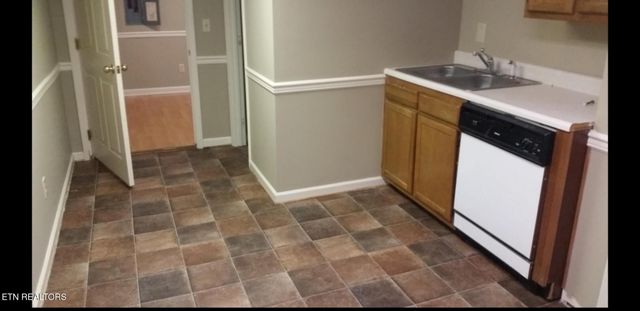 240 W West Tennessee Ave, Oak Ridge, TN 37830