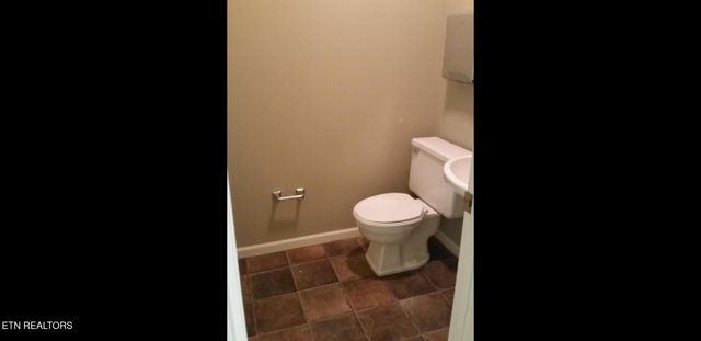 240 W West Tennessee Ave, Oak Ridge, TN 37830