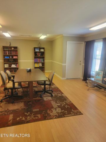 240 W West Tennessee Ave, Oak Ridge, TN 37830