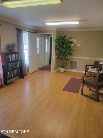 240 W West Tennessee Ave, Oak Ridge, TN 37830