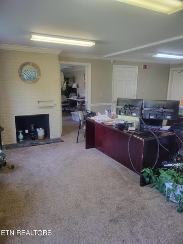 240 W West Tennessee Ave, Oak Ridge, TN 37830