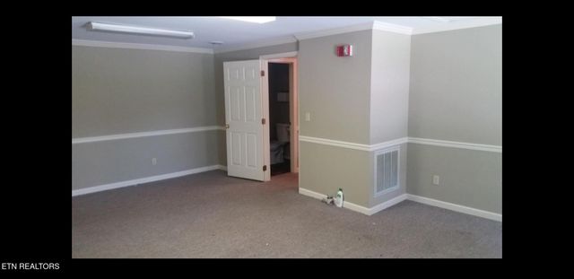 240 W West Tennessee Ave, Oak Ridge, TN 37830