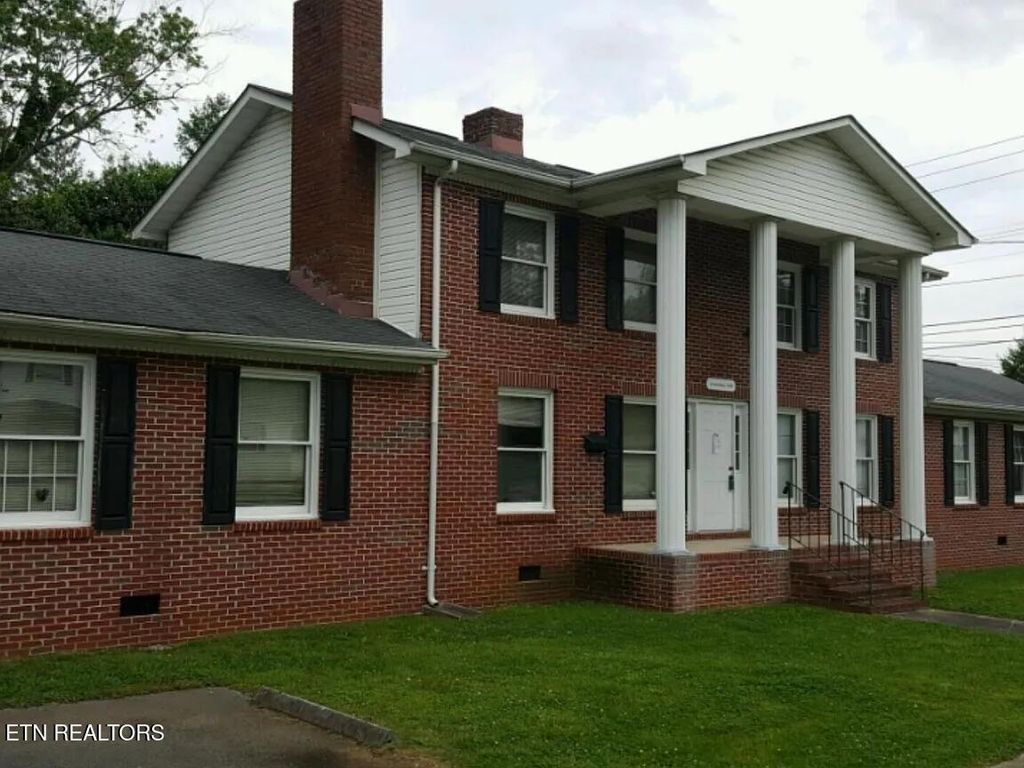 240 W West Tennessee Ave, Oak Ridge, TN 37830