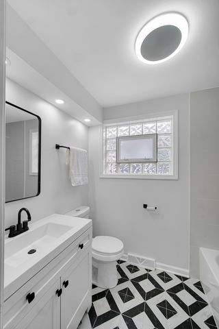 1707 E 93rd Street, Chicago, IL 60617