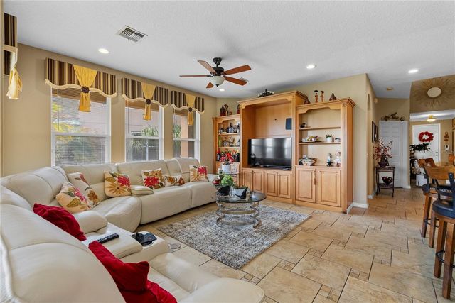 1352 OAKCREST COURT, Davenport, FL 33837