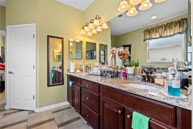 1352 OAKCREST COURT, Davenport, FL 33837