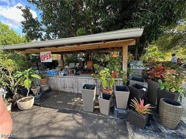 9320 Buckingham RD, Fort Myers, FL 33905