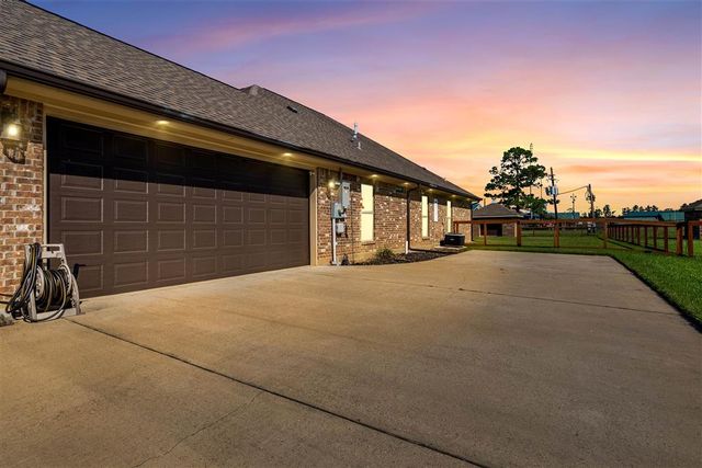 2915 N J B Carter Ln Lane, Lake Charles, LA 70615