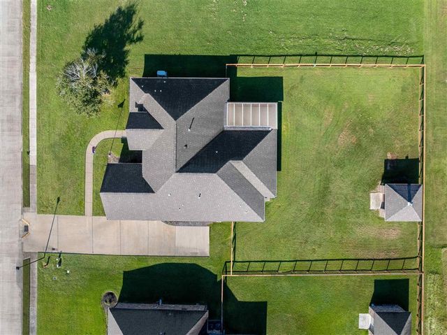 2915 N J B Carter Ln Lane, Lake Charles, LA 70615