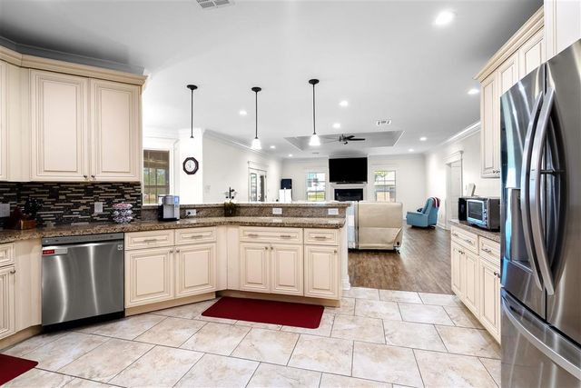 2915 N J B Carter Ln Lane, Lake Charles, LA 70615